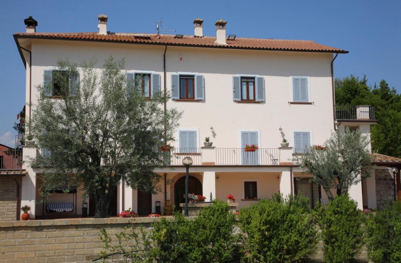 Agriturismo Casale Zuccari Caprarola Exterior photo